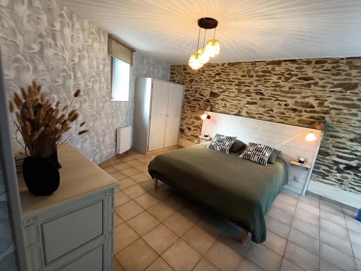 Le Moulin De Benneville Chambres D'Hotes, Petit Dejeuner Compris Cahagnes Bagian luar foto