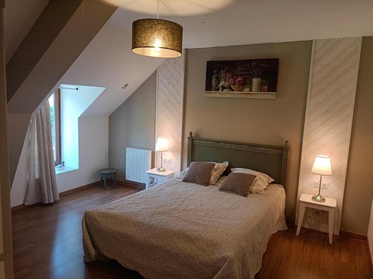 Le Moulin De Benneville Chambres D'Hotes, Petit Dejeuner Compris Cahagnes Bagian luar foto